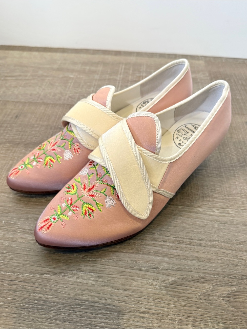 American Duchess Primrose 18th Century Heels Size 6.5 Pink Embroidered